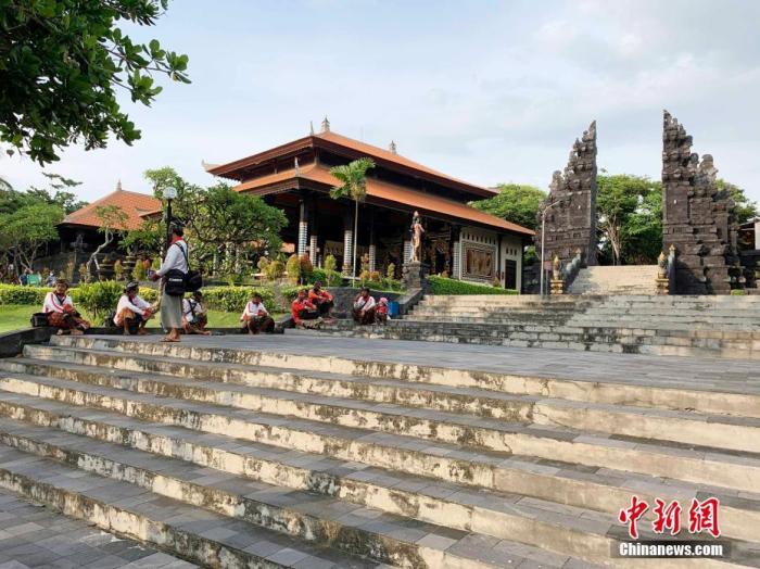 點(diǎn)擊進(jìn)入下一頁