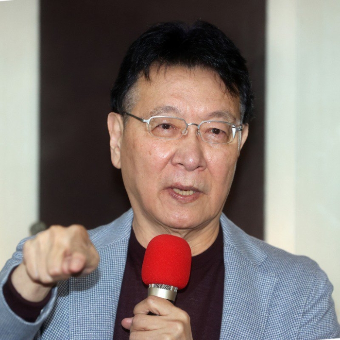 趙少康的忍狠穩(wěn)能否出奇制勝？_1612862525958