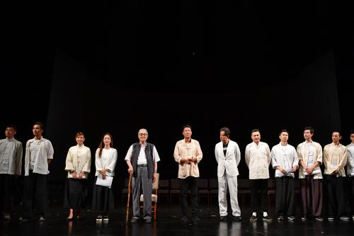 北京人藝三代演員同臺。李春光 攝