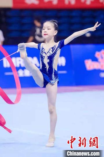 一招一式很專業(yè)。　馬世軒 攝