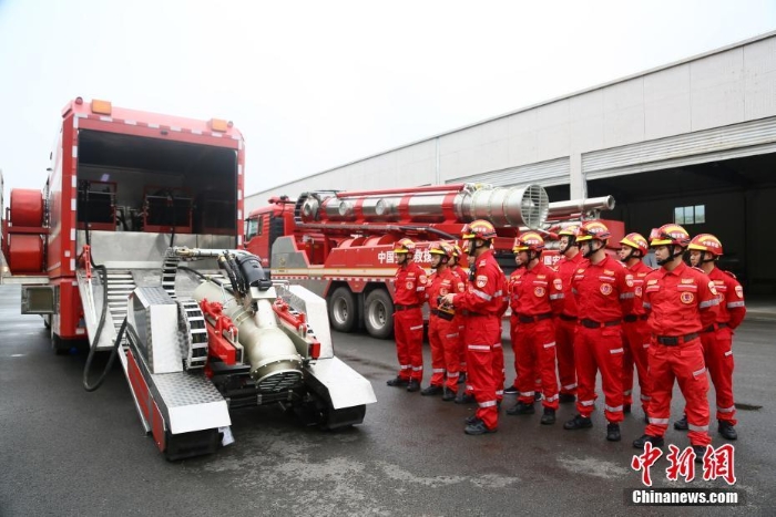 【圖刊】有你們，“河南一定中”