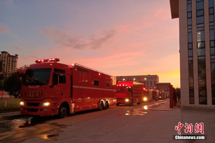 【圖刊】有你們，“河南一定中”