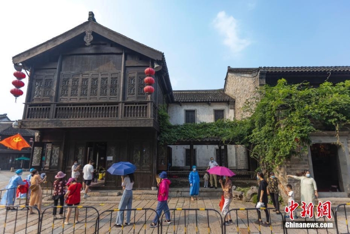 南京9個(gè)區(qū)58個(gè)街道開(kāi)展第四輪大規(guī)模核酸檢測(cè)