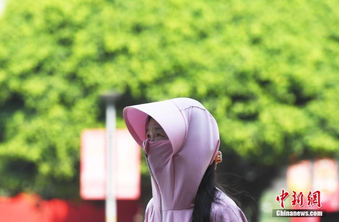 重慶連發(fā)高溫紅色預(yù)警:多地最高氣溫超40℃