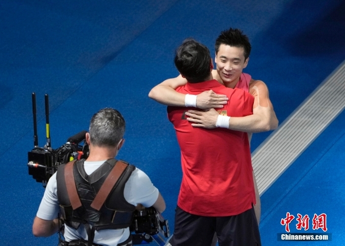 38金！曹緣奪得東京奧運(yùn)會(huì)男子十米跳臺(tái)金牌