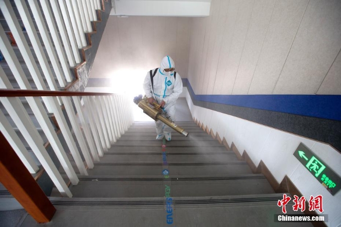 山西太原:校園防疫消殺迎開學(xué)