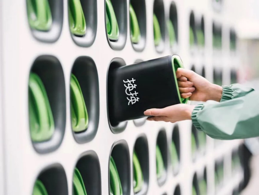 國家新規(guī)禁止電動(dòng)車入樓 “換換”智能換電模式開辟新解法