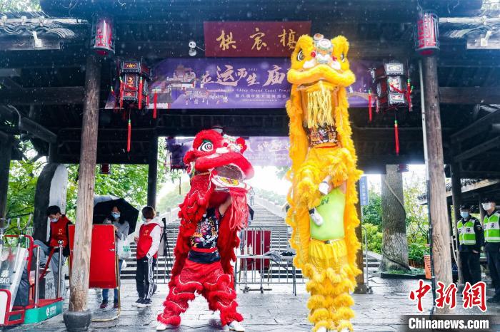 中國大運河廟會現(xiàn)場?！≈鬓k方供圖