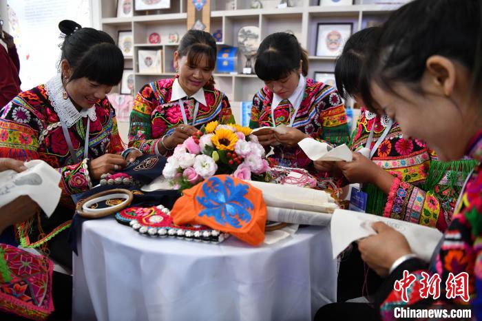 圖為博覽會(huì)現(xiàn)場(chǎng)?！⑷疥?yáng) 攝