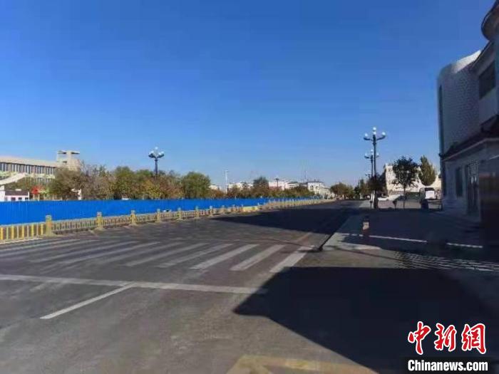 圖為寂靜的額濟納旗。　王振恒 攝