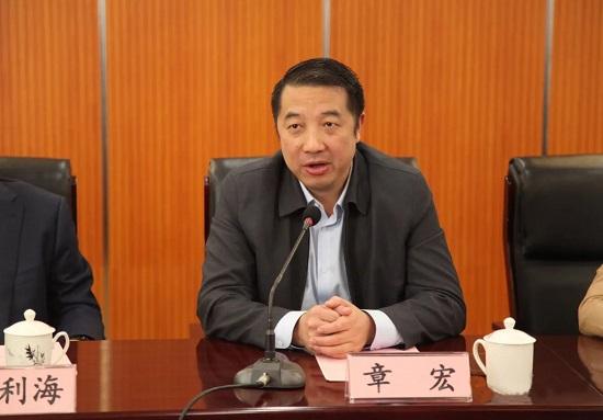 南京商業(yè)學(xué)校舉行“大運(yùn)河文化進(jìn)校園示范學(xué)校”授牌儀式