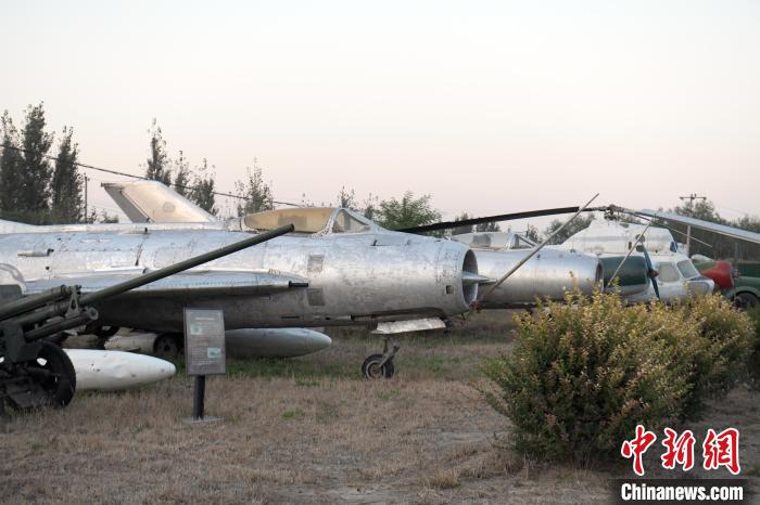 圖為張長生收藏的飛機?！V和 攝