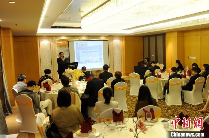 11月23日，香港特區(qū)政府駐福建聯(lián)絡處在漳州舉行服務介紹會?！埥鸫?攝