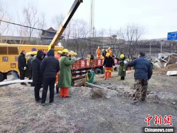 山西孝義杜西溝村因村民盜采煤炭引發(fā)透水事故有人被困