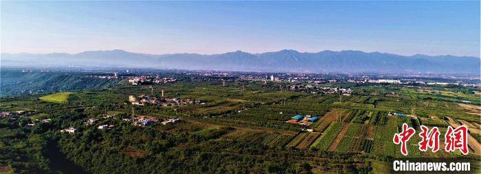 霸陵陵區(qū)航拍全景(竇皇后陵、江村大墓發(fā)掘點、南陵)