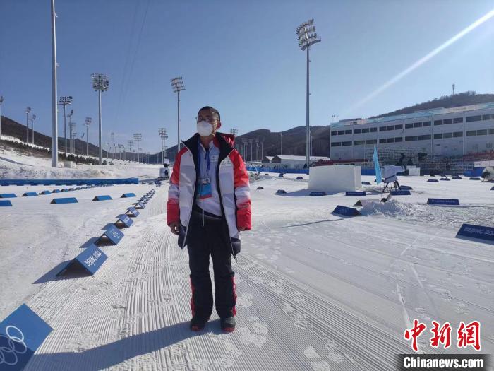 圖為陳國(guó)徽在國(guó)家冬季兩項(xiàng)中心?！￡悋?guó)徽供圖