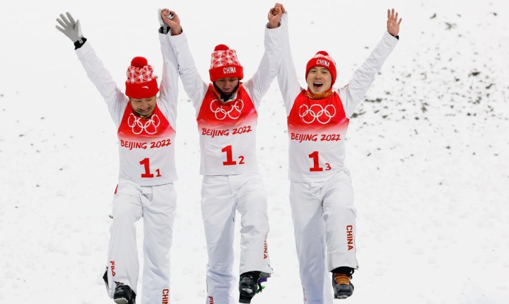 自由式滑雪空中技巧混合團體決賽：中國隊獲得亞軍