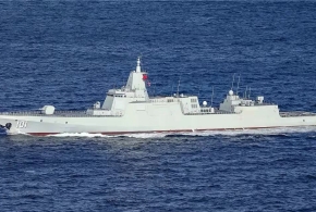 中國(guó)海軍首艘萬(wàn)噸級(jí)驅(qū)逐艦：南昌艦