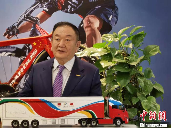 資料圖：全國政協(xié)委員、泰山體育產(chǎn)業(yè)集團(tuán)有限公司董事長卞志良。　受訪者供圖