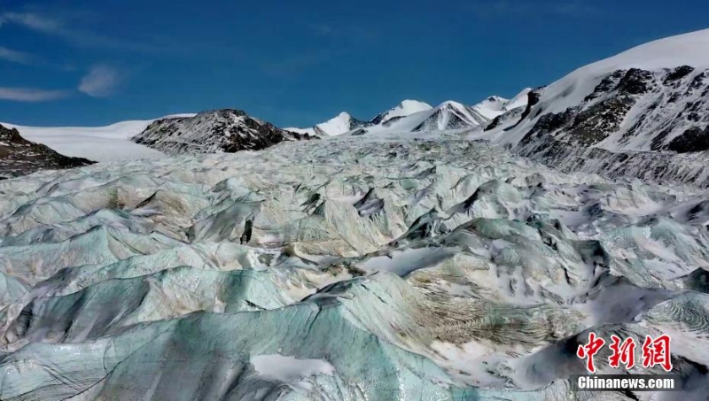 人跡罕至！長(zhǎng)江源冰川蔚為壯觀