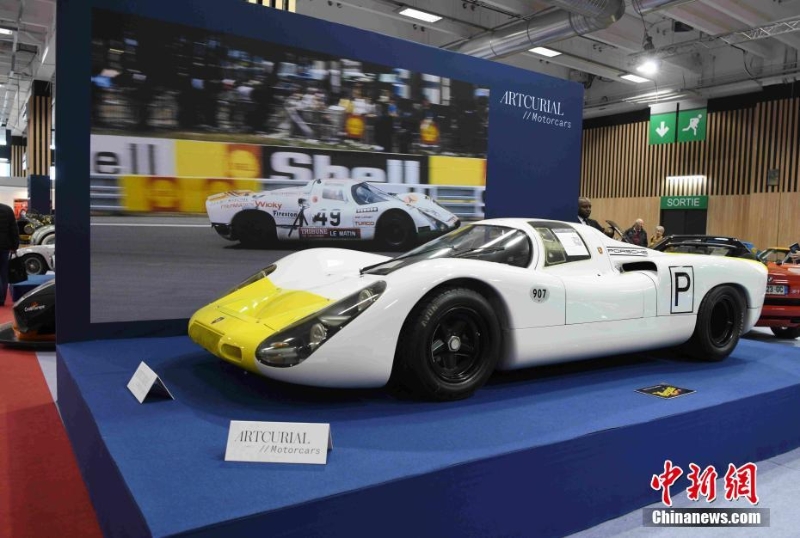 經(jīng)典名車(chē)亮相2022年法國(guó)古董車(chē)展