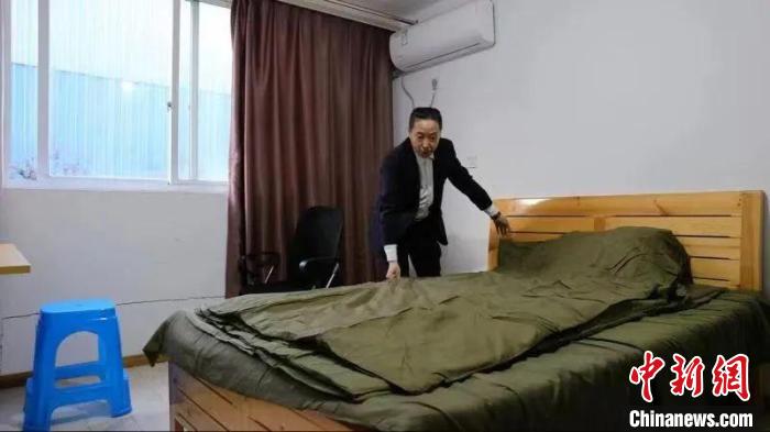 “農副物流員工之家”房間內?！∮嗪紖^(qū)融媒體中心供圖