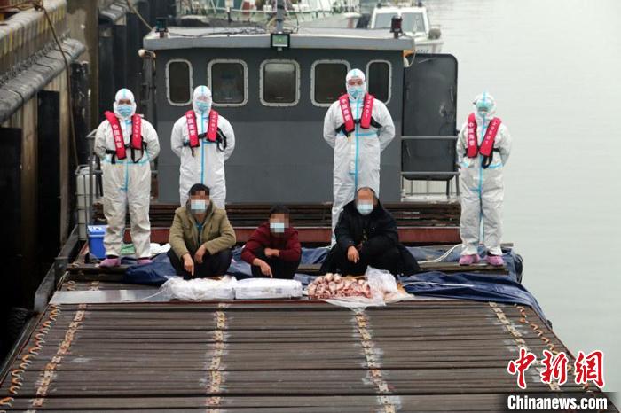 圖為抓獲犯罪嫌疑人?！V西海警局供圖