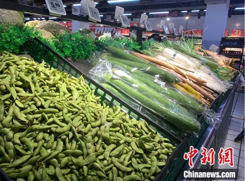 25日上午北京某超市。宮宏宇 攝