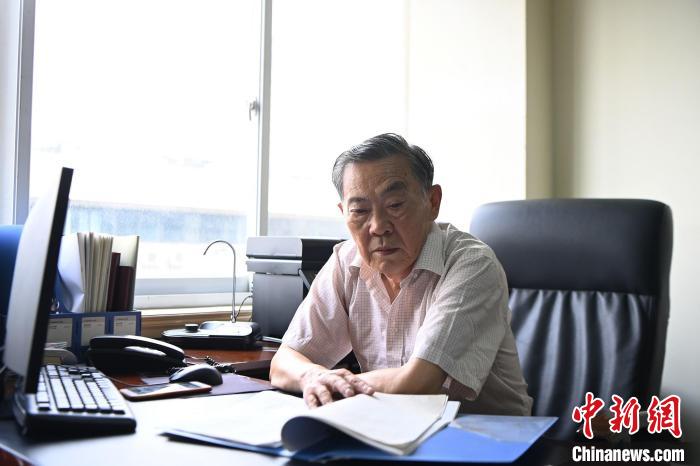 民革四川省委會原副主委、民革成都市委會原主委鄧宇民?！“苍?攝