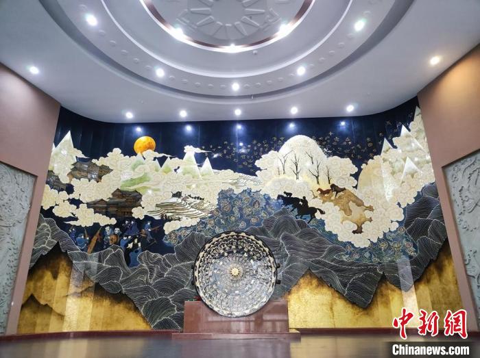 圖為貴州水族文化博物館展廳?！⒚懒?攝