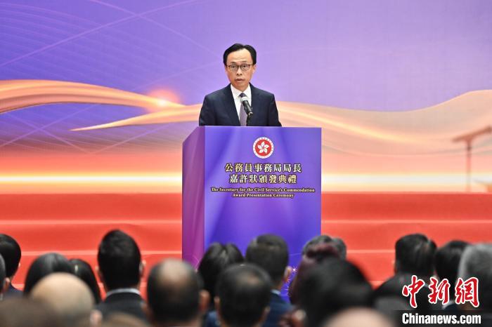 聶德權(quán):香港公務(wù)員普通話能力是受評(píng)核項(xiàng)目