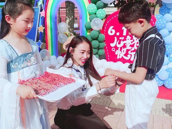 青島市城陽區(qū)夏莊街道夏莊小學開展童心沐黨恩系列慶祝活動