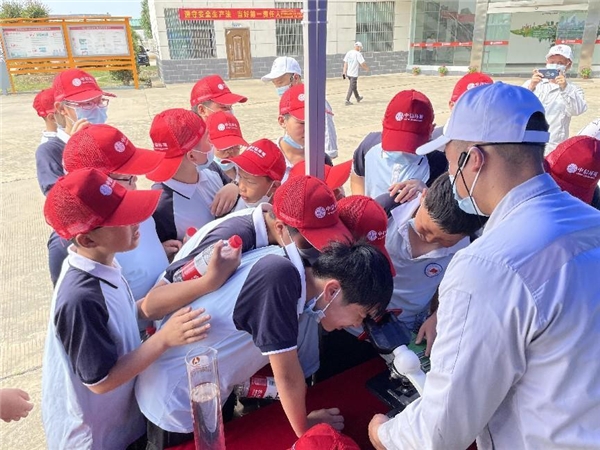 中信環(huán)境技術(shù)：污水廠開放日，小實驗有大能量