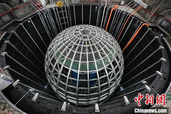 江門(mén)中微子實(shí)驗(yàn)順利完成核心探測(cè)設(shè)備不銹鋼主結(jié)構(gòu)安裝