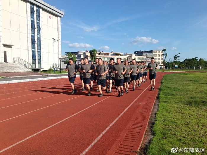 008aq8oQgy1h3mmlgkyo4j31400u0qe9 008aq8oQgy1h3mmlgkyo4j31400u0qe9