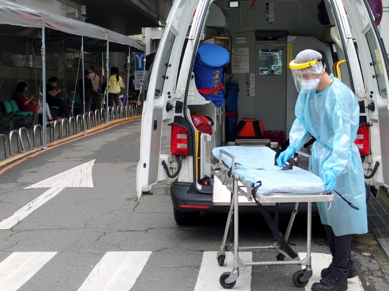 火化之亂引起殯葬業(yè)者、醫(yī)院跟喪家的混亂，衛(wèi)福部長(zhǎng)陳時(shí)中曾允諾訂出殯葬指引。（示意圖 資料照片）圖片來(lái)源：臺(tái)灣“中時(shí)新聞網(wǎng)”.jpg