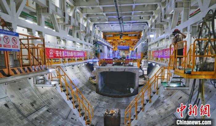 珠江口隧道盾構(gòu)段施工現(xiàn)場 楊寶森 攝