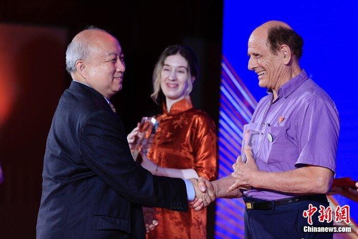 點擊進(jìn)入下一頁