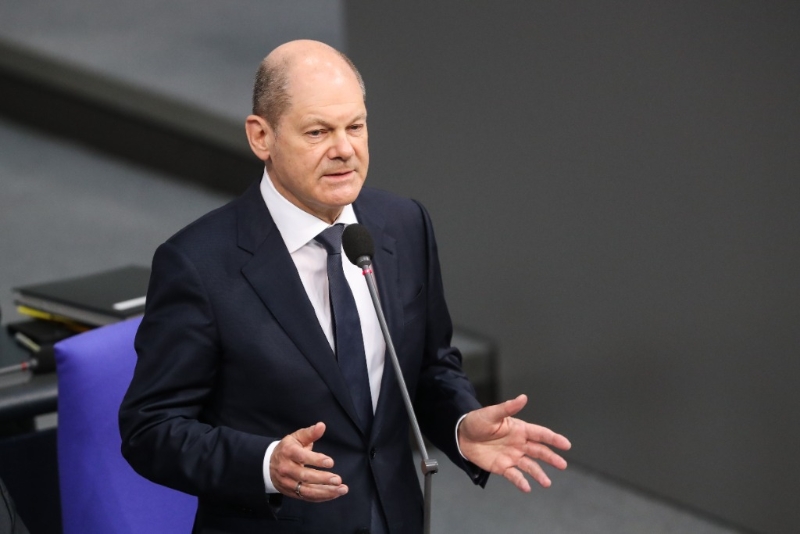 當(dāng)?shù)貢r(shí)間4月6日，德國(guó)總理朔爾茨在位于柏林的德國(guó)聯(lián)邦議會(huì)接受問(wèn)詢。（圖源：新華社）