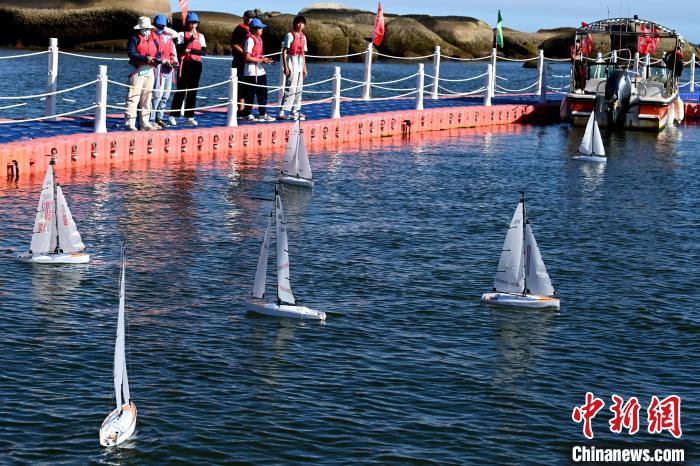 科技遙控帆船課程，兩岸青少年開心體驗?！埥鸫?攝