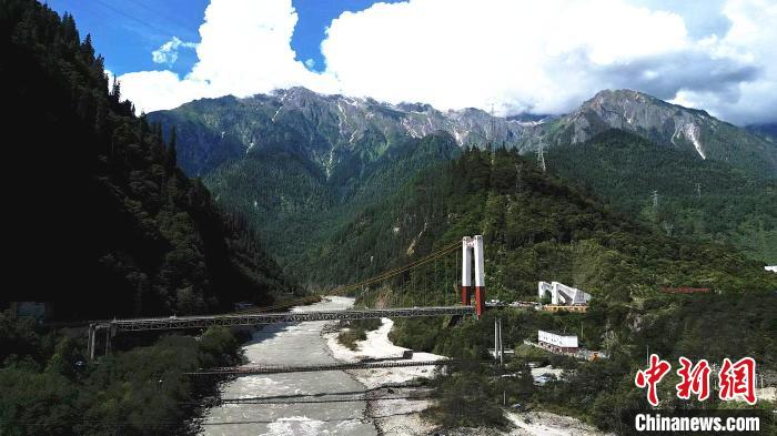 高原官兵的忠誠(chéng)守護(hù)，見證天塹“三橋”的巨變