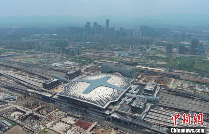 圖為位于余杭的杭州西站?！⊥鮿?攝