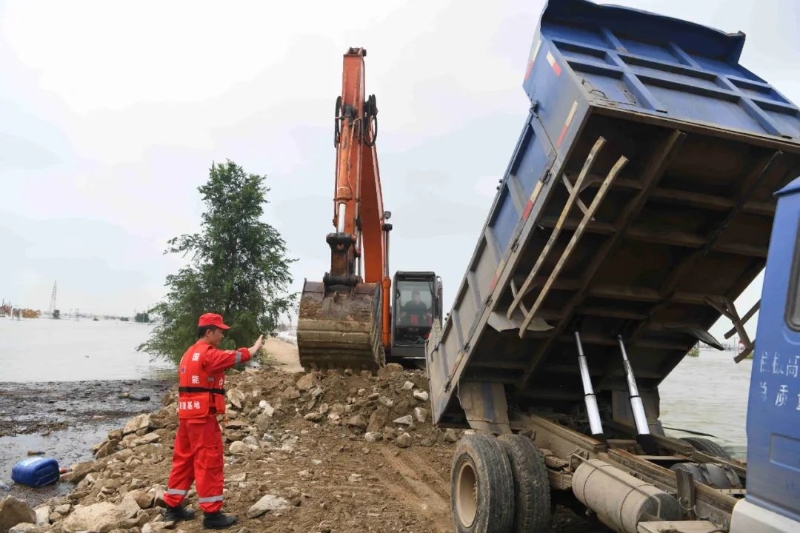 修建會車平臺。來源：盤錦發(fā)布