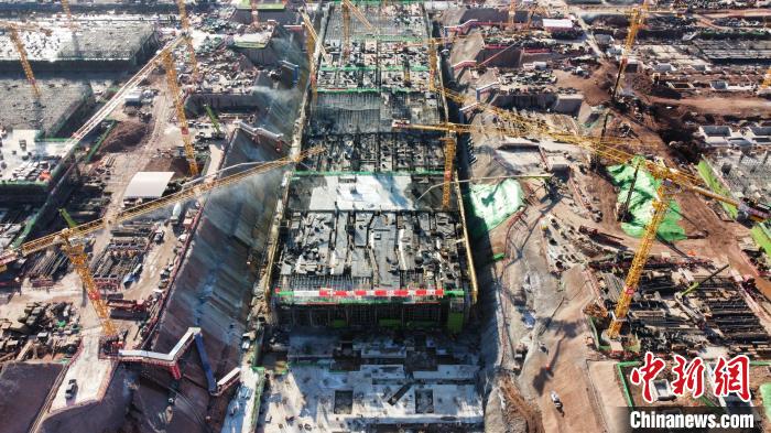 圖為重慶東站施工現(xiàn)場。(無人機圖片) 張旭 攝