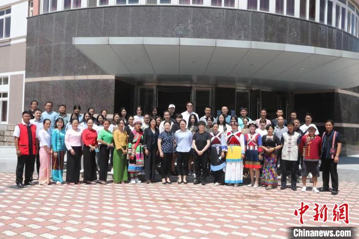 8月22日，“2022年云南省希望小學(xué)教師培訓(xùn)班”在上海開班?！」﹫D