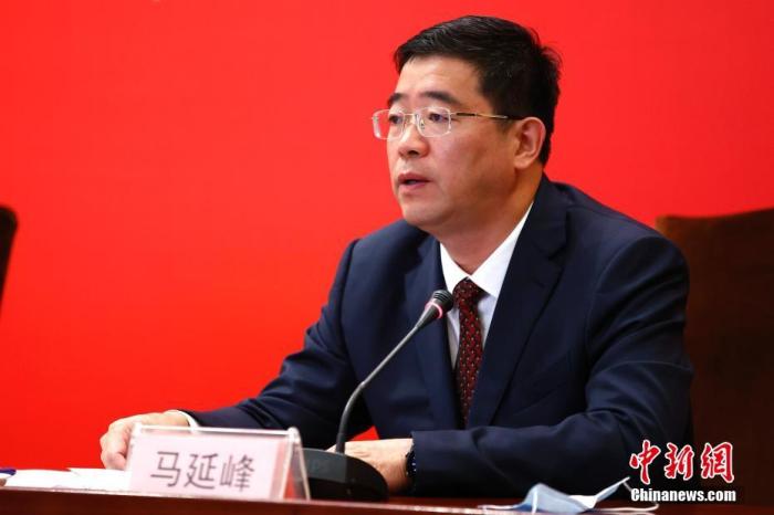 8月24日，空軍航空開放活動暨長春航空展新聞發(fā)布會在長春舉行，活動將于8月26日至30日在吉林長春舉辦。長春市委常委、常務(wù)副市長馬延峰表示，此次長春航空展展覽展示總面積達14萬平方米，再創(chuàng)新高，同時在沉浸體驗上更加突出豐富性。 <a target='_blank' href='/'>中新社</a>記者 富田 攝