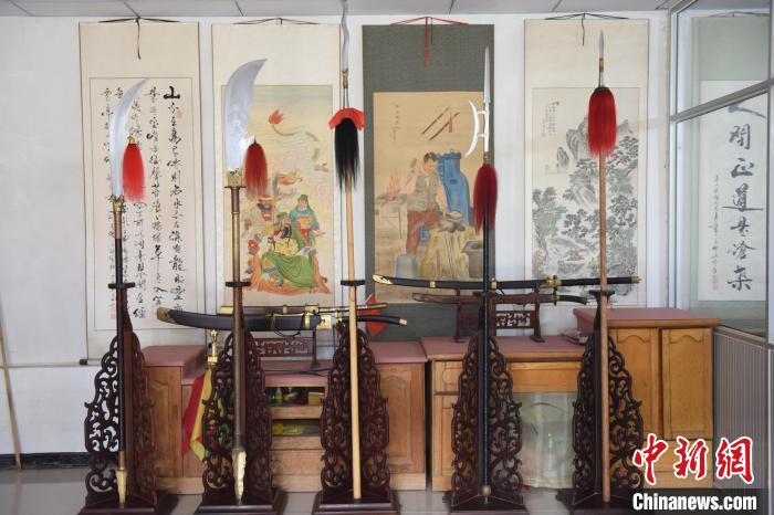 王二兵仿制的古兵器成品?！「哒挤?攝