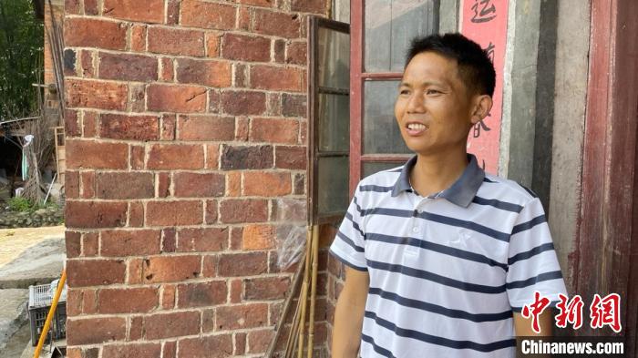 陳先生在位于湖南邵陽市綏寧縣的家中。　人類干細(xì)胞國家工程研究中心 供圖