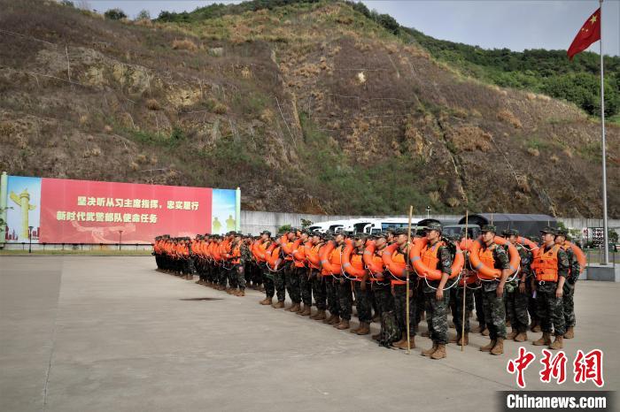 武警舟山支隊整裝待發(fā)?！垥詰c供圖