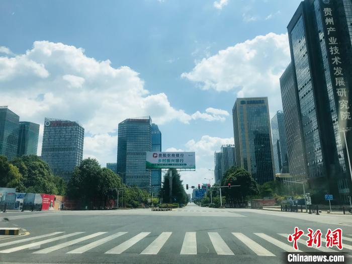 “圍住撈干撲滅”貴州誓言打贏貴陽(yáng)疫情防控攻堅(jiān)戰(zhàn)